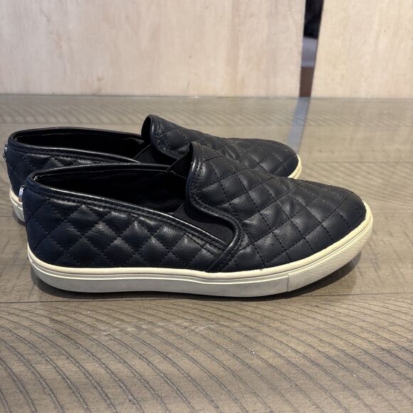 Steve Madden Ellen Women’s Quilted Black Slip On Flat Shoes Size 8.5 - Picture 4 of 6